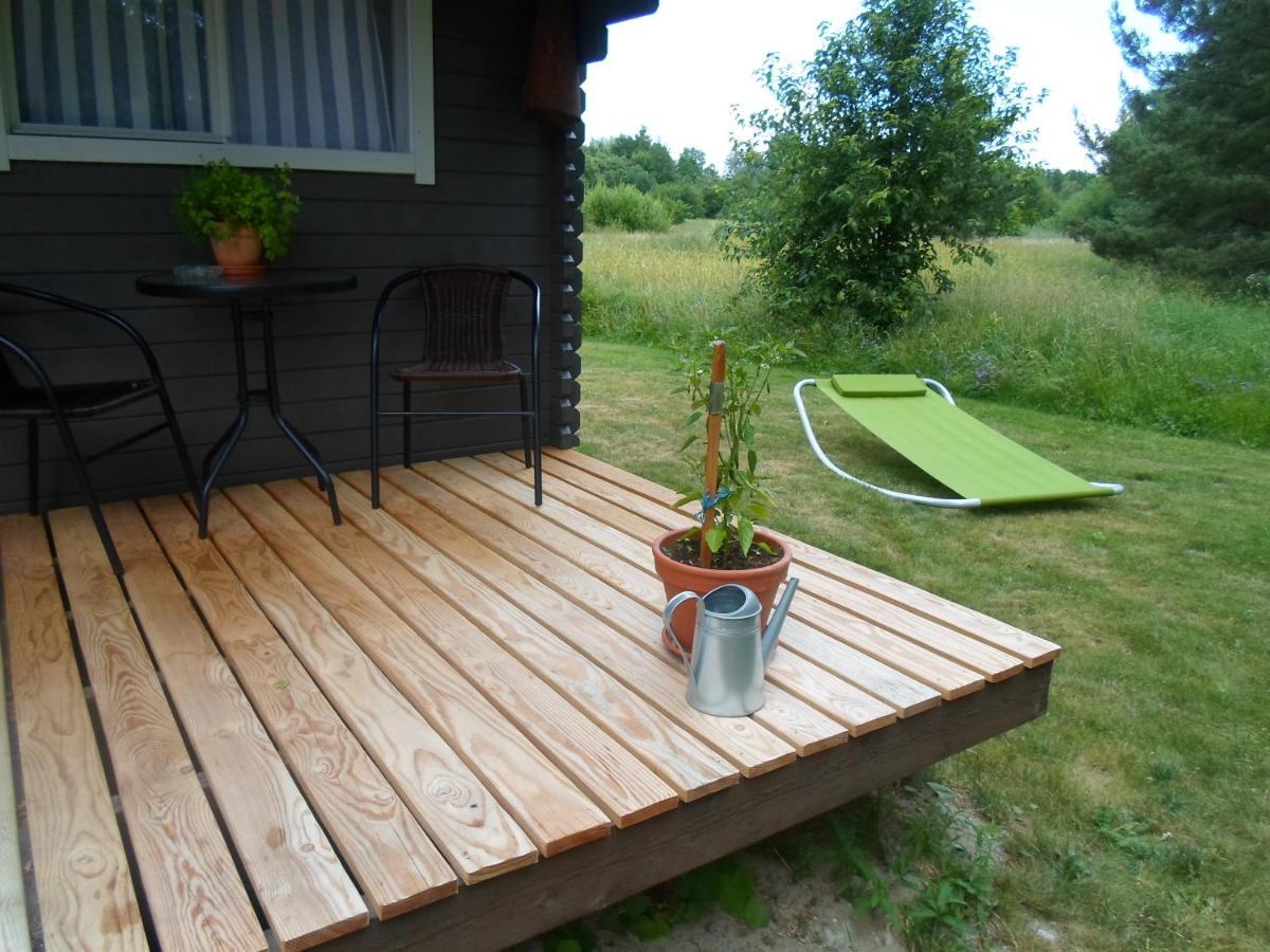 Tihase Puhkemajake Pärnu Exterior foto